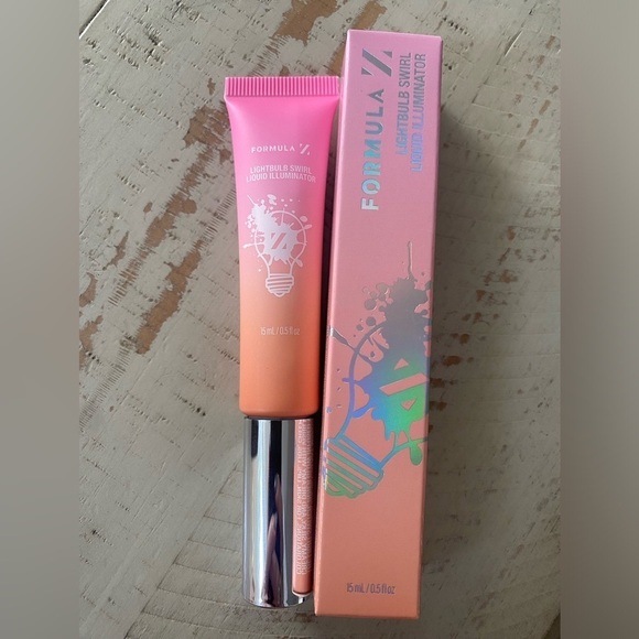 formula Z Other - NEW IN BOX Formula Z Lightbulb Swirl Liquid Illuminator